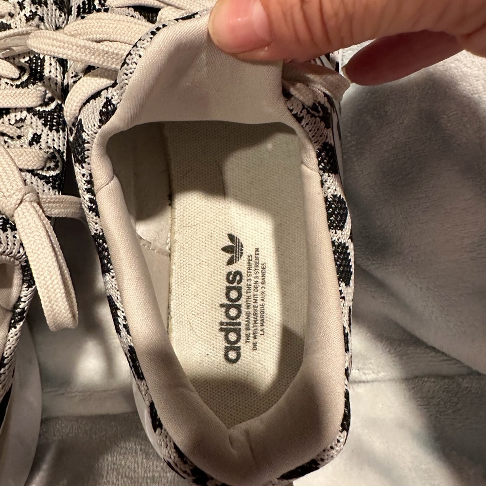Adidas Women's 8.5/ kids 7 Leopard Print slide on Sneakers worn once b & w - Picture 6 of 10